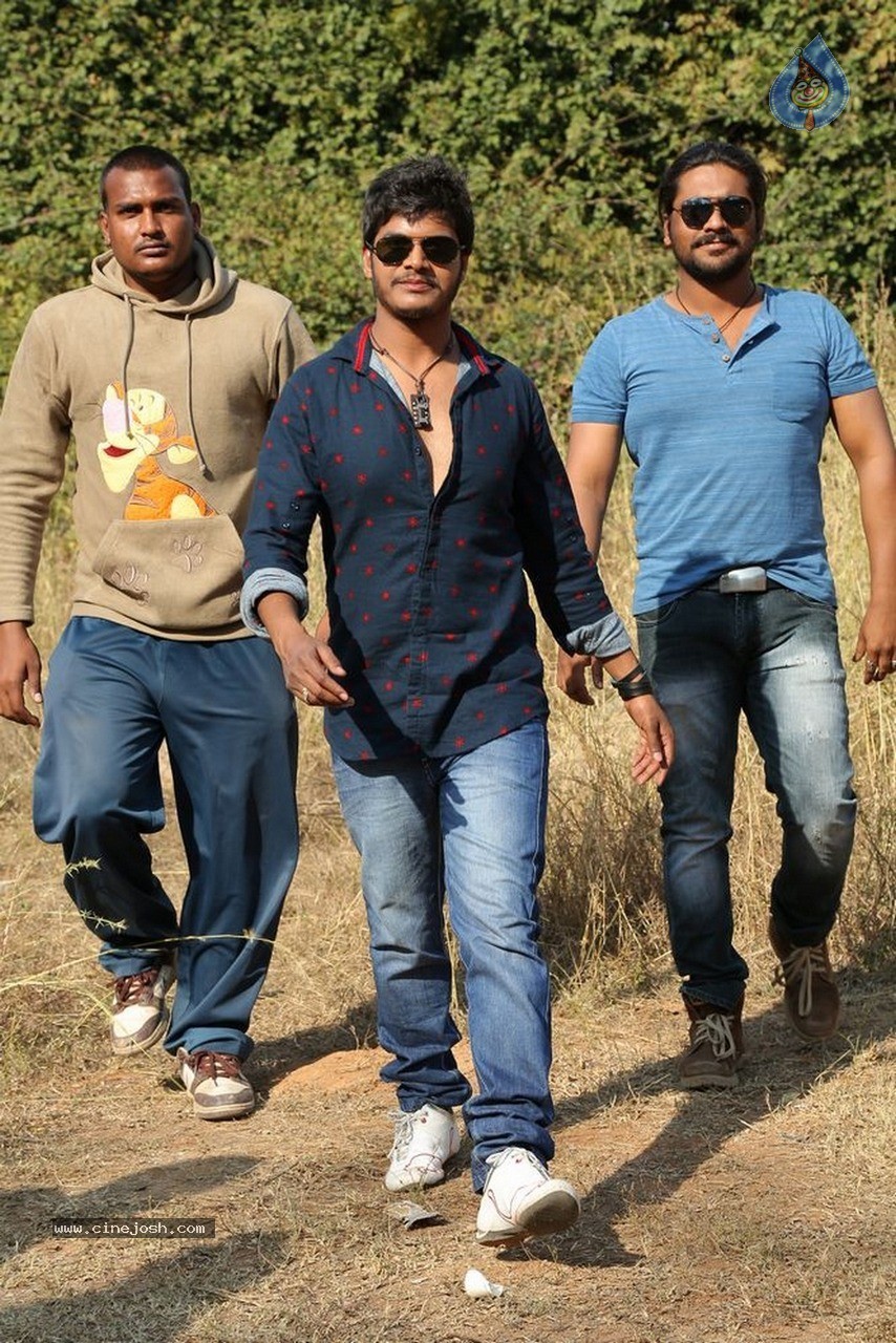 Okkaditho Modalaindi Movie Stills - 22 / 27 photos