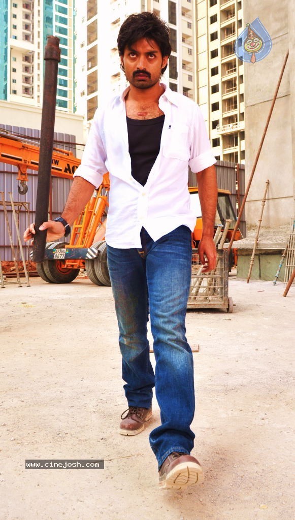 OM 3D Movie Stills - 3 / 6 photos