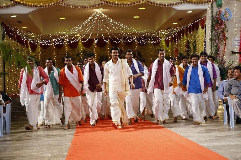 Om Shanti Om Tamil Movie Photos - 15 / 105 photos