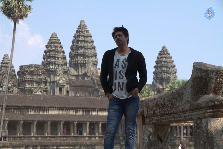 Om Shanti Om Tamil Movie Photos - 36 / 105 photos