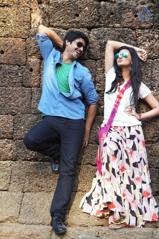 Om Shanti Om Tamil Movie Photos - 55 / 105 photos