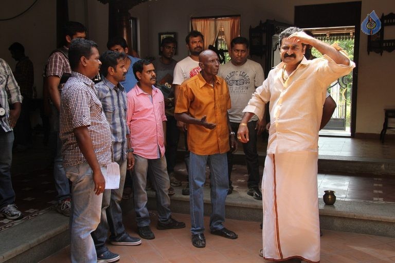 Om Shanti Om Tamil Movie Photos - 77 / 105 photos