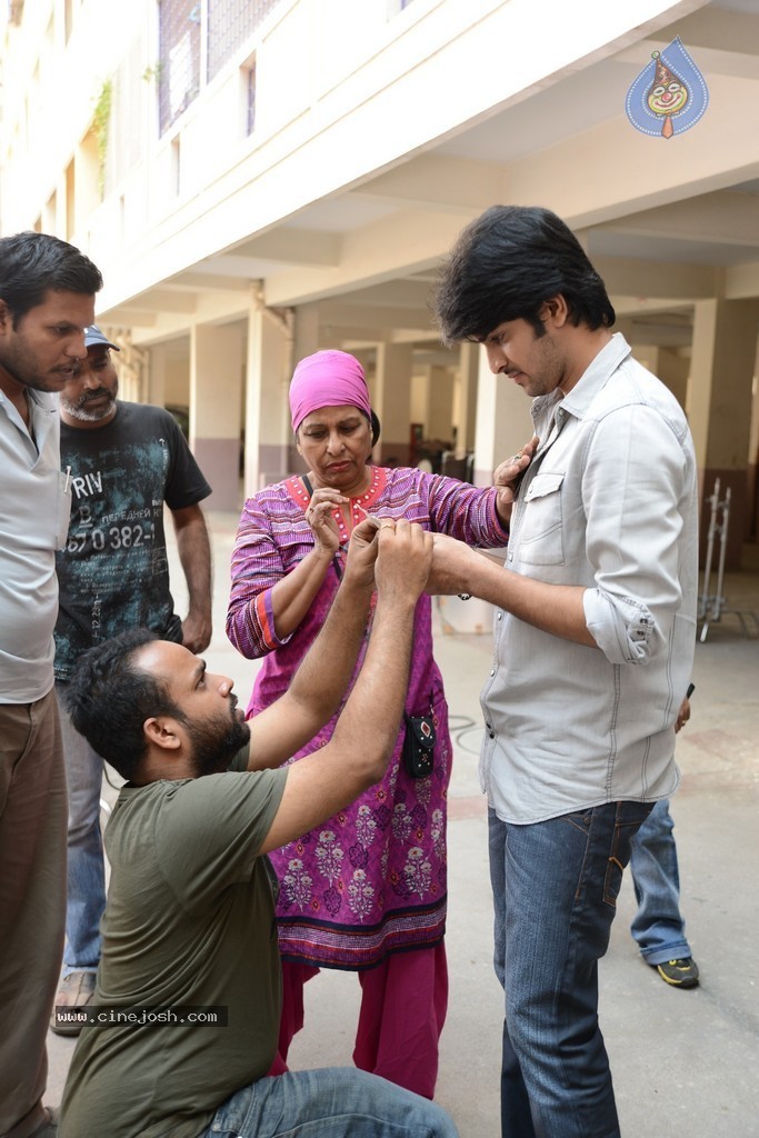 Oohalu Gusagusalaade Working Stills - 15 / 41 photos