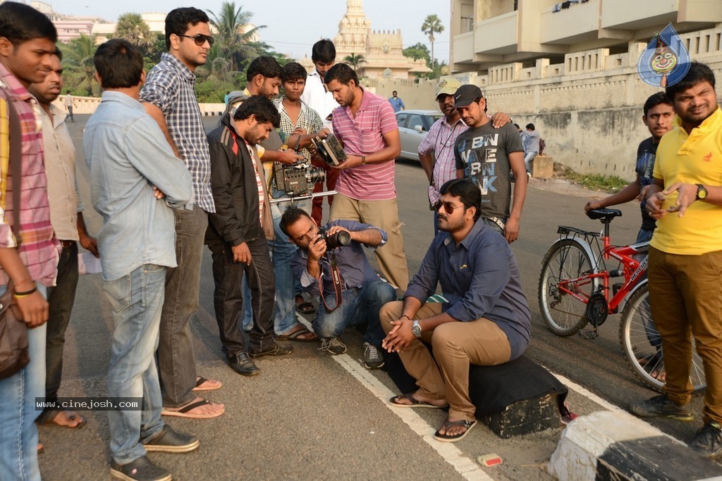 Oohalu Gusagusalaade Working Stills - 32 / 41 photos