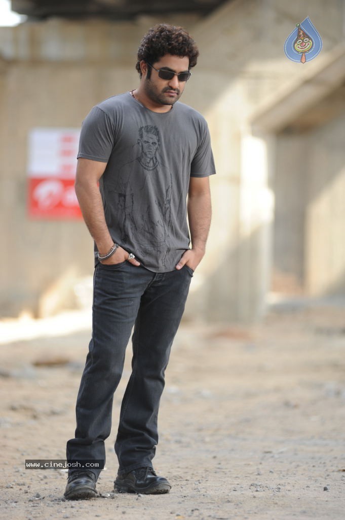 Oosaravelli Movie Stills Gallery - 1 / 18 photos