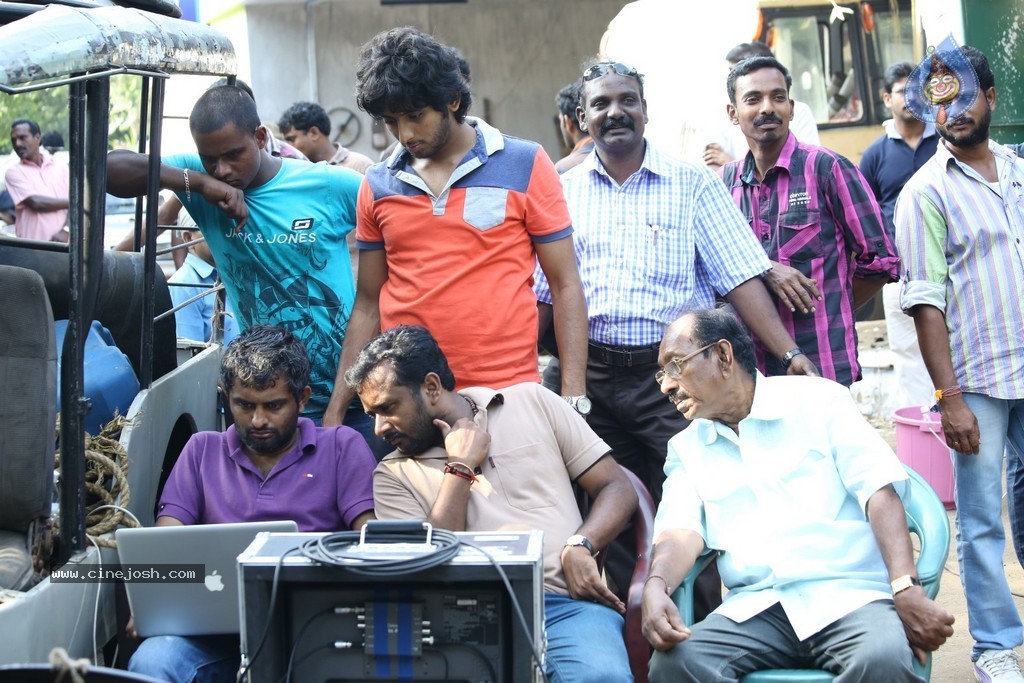 Ore Oru Raja Mokka Raja Tamil Movie Stills - 12 / 68 photos