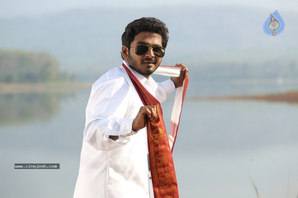 Ore Oru Raja Mokka Raja Tamil Movie Stills - 47 / 68 photos