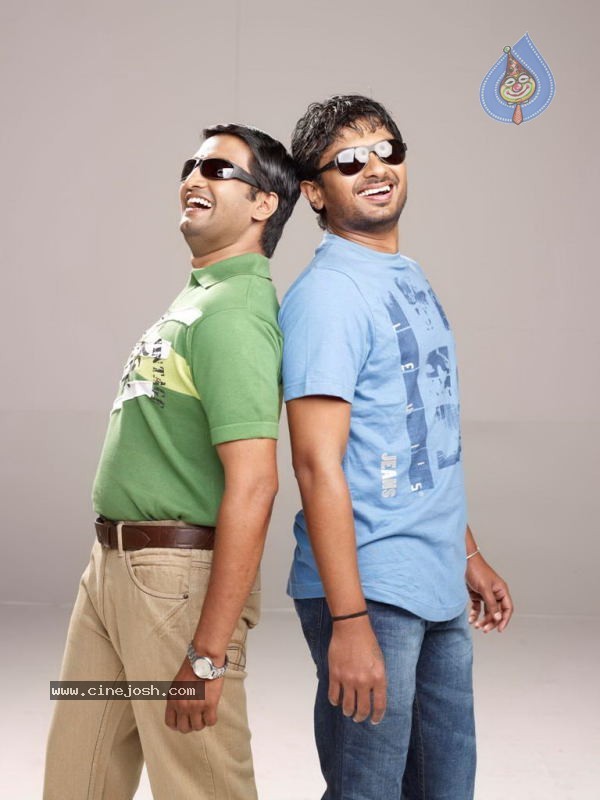 Oru Kal Oru Kannadi Tamil Movie Stills - 18 / 19 photos