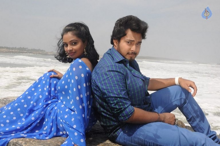Paarkalaam Pazhagalam Tamil Film Photos - 5 / 27 photos