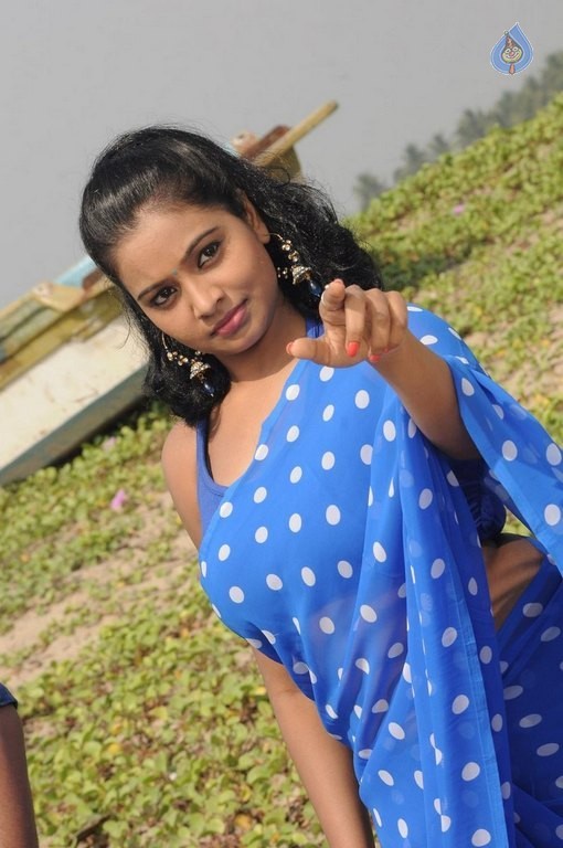 Paarkalaam Pazhagalam Tamil Film Photos - 20 / 27 photos