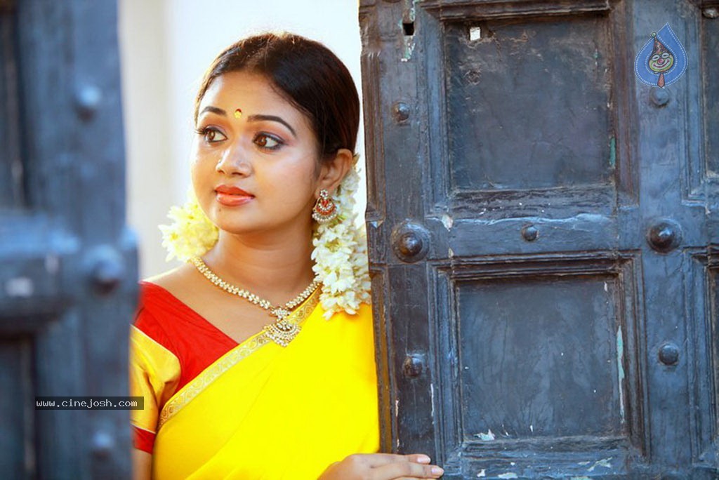 Pachai Engira Kaathu Tamil Movie Stills - 25 / 29 photos