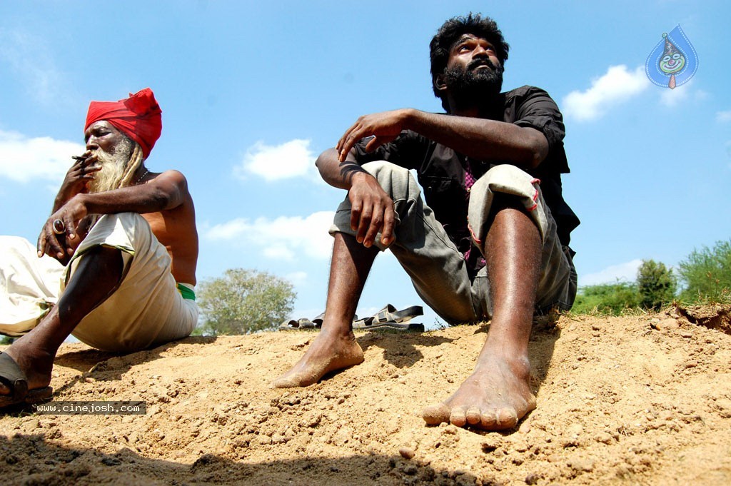 Pachai Engira Kaathu Tamil Movie Stills - 29 / 29 photos