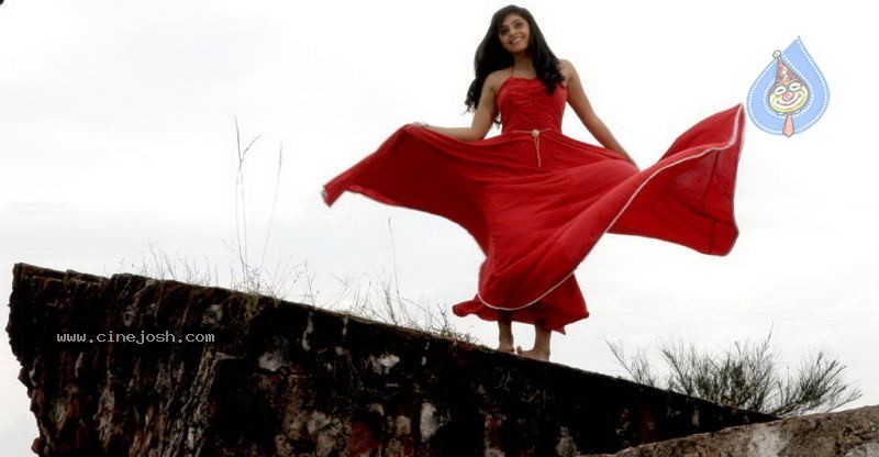 Padam Paarthu Kathai Sol Tamil Movie Stills - 3 / 82 photos