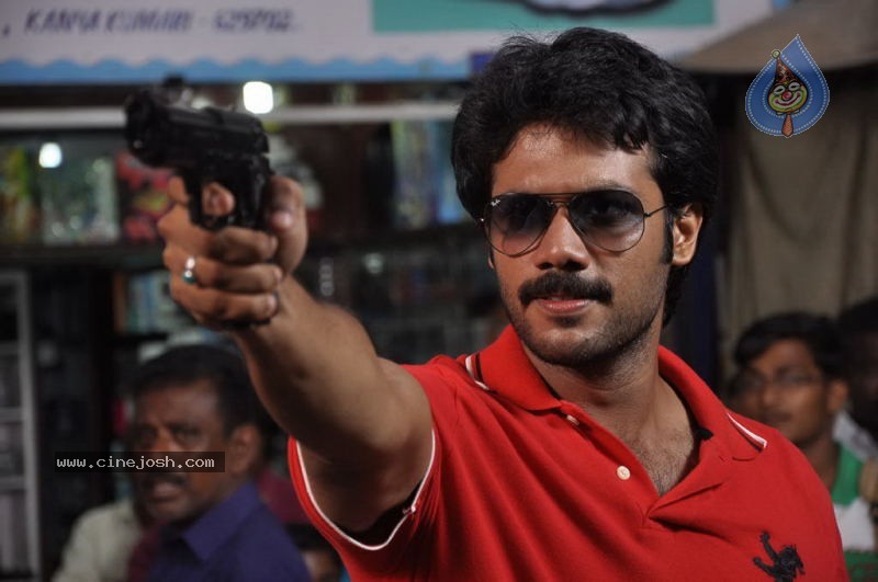 Padam Paarthu Kathai Sol Tamil Movie Stills - 24 / 82 photos