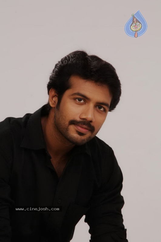 Padam Paarthu Kathai Sol Tamil Movie Stills - 29 / 82 photos