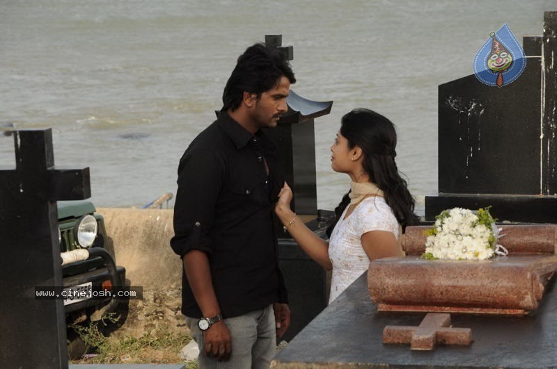 Padam Paarthu Kathai Sol Tamil Movie Stills - 31 / 82 photos