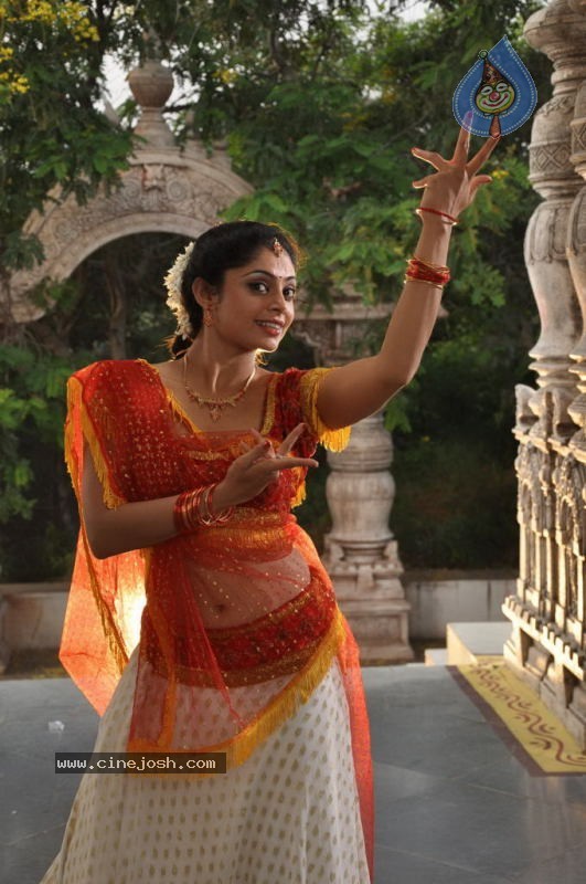 Padam Paarthu Kathai Sol Tamil Movie Stills - 33 / 82 photos