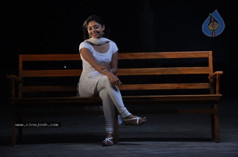 Padam Paarthu Kathai Sol Tamil Movie Stills - 50 / 82 photos