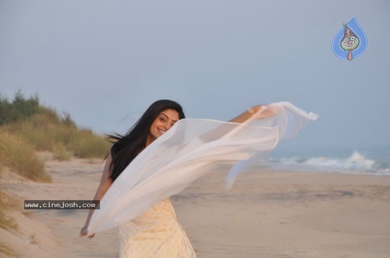 Padam Paarthu Kathai Sol Tamil Movie Stills - 57 / 82 photos