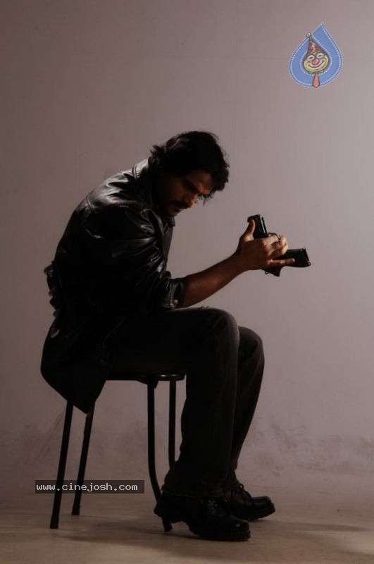 Padam Paarthu Kathai Sol Tamil Movie Stills - 64 / 82 photos