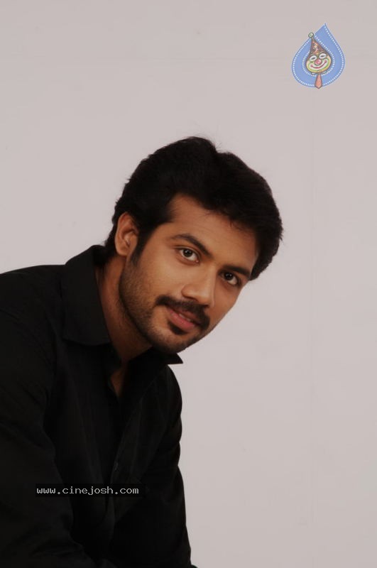 Padam Paarthu Kathai Sol Tamil Movie Stills - 73 / 82 photos