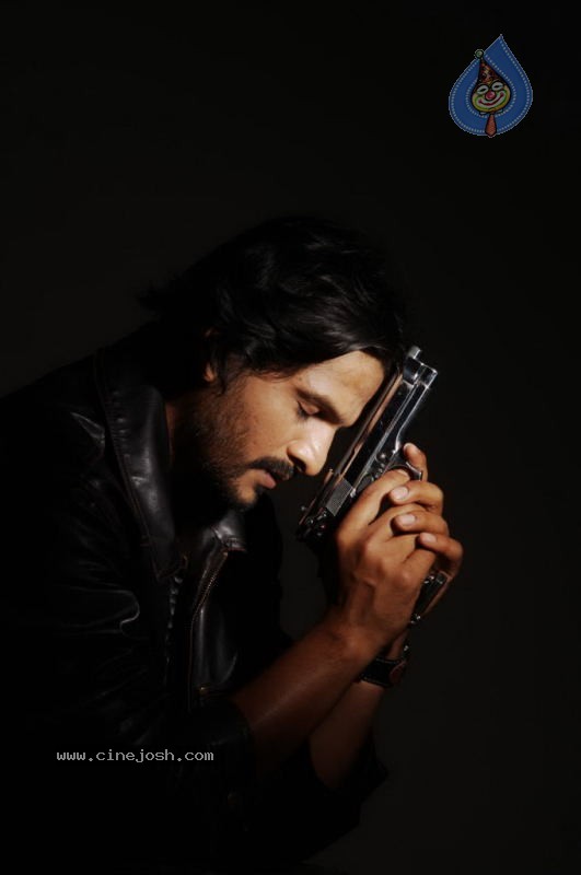 Padam Paarthu Kathai Sol Tamil Movie Stills - 79 / 82 photos