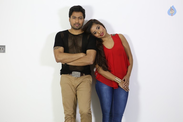 Padamati Sandhya Ragam London Lo Movie Photos  - 7 / 9 photos