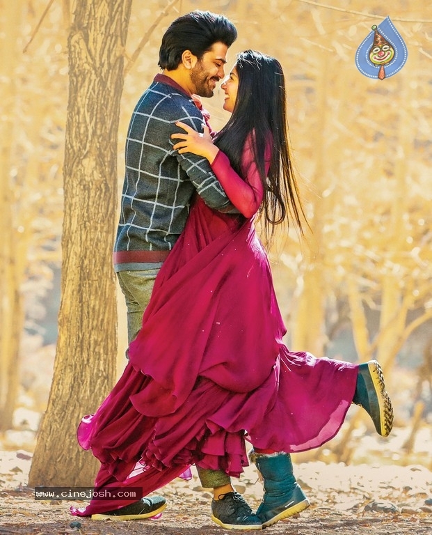Padi Padi Leche Manasu Movie Photos and Poster - 2 / 3 photos
