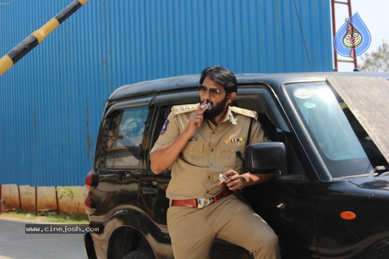 Paisa Paramatma Movie Stills - 7 / 16 photos