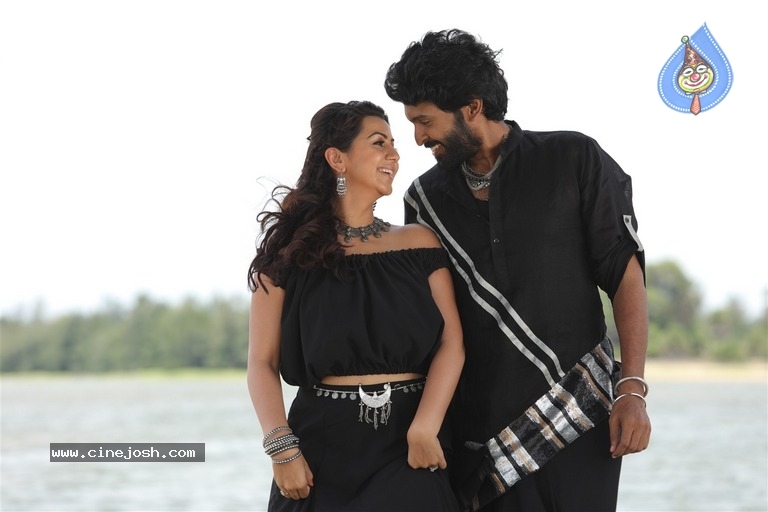 Pakka Movie Working Stills And Photos - 16 / 32 photos