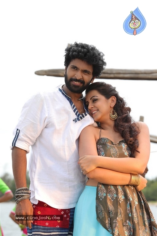 Pakka Movie Working Stills And Photos - 24 / 32 photos
