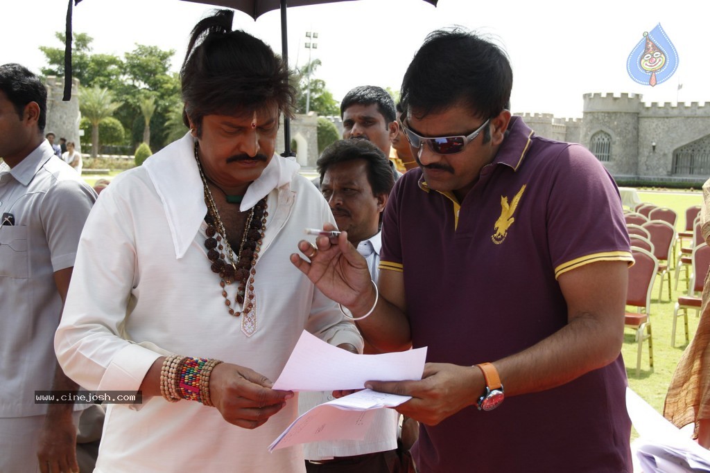 Pandavulu Pandavulu Tummeda Working Photos - 2 / 19 photos