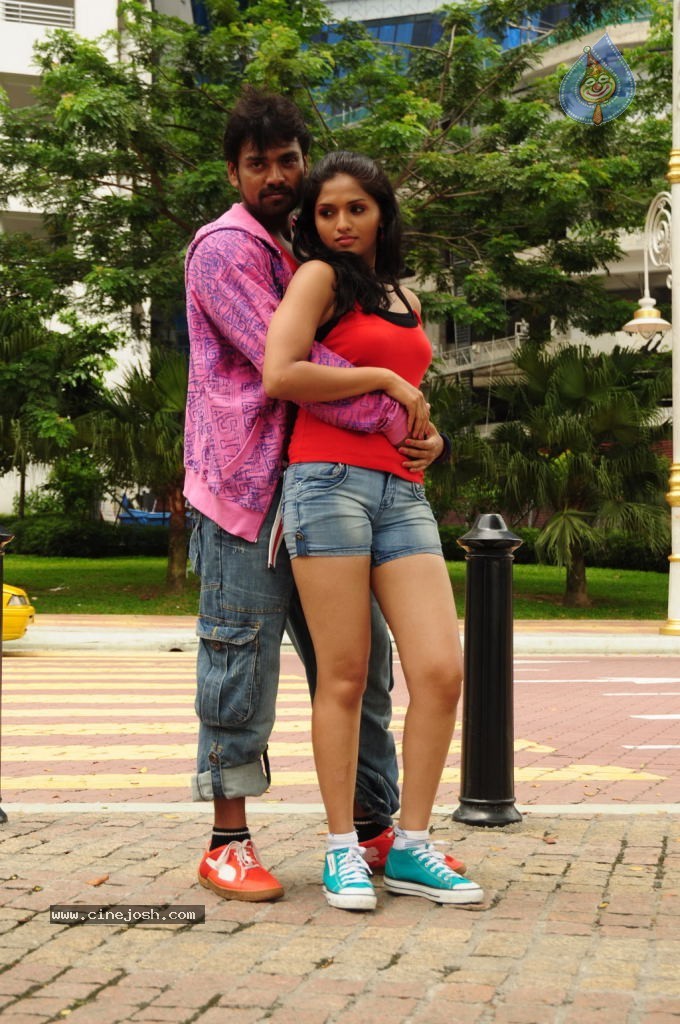 Pandi Oli Perukki Nilayam Tamil Movie Stills - 19 / 75 photos