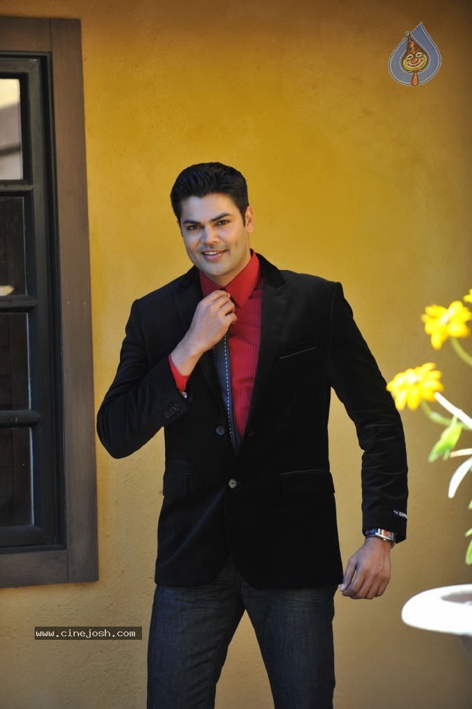 Pani Thuli Tamil Movie Spicy Stills - 77 / 78 photos