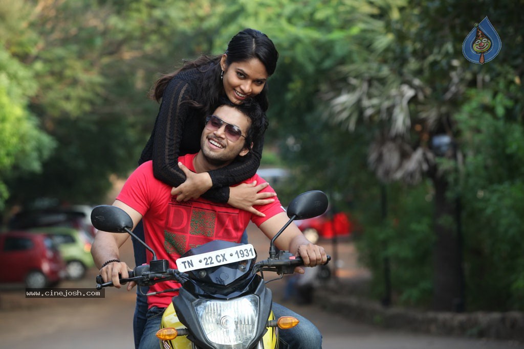 Pani Vizhum Malar Vanam Tamil Movie Stills - 32 / 32 photos