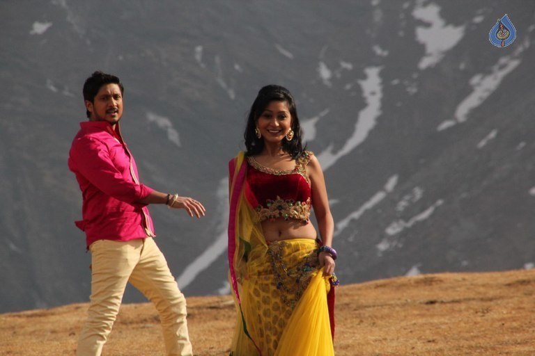 Panthulu Gaari Ammayi Posters and Photos - 9 / 61 photos