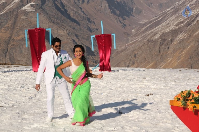 Panthulu Gaari Ammayi Posters and Photos - 11 / 61 photos