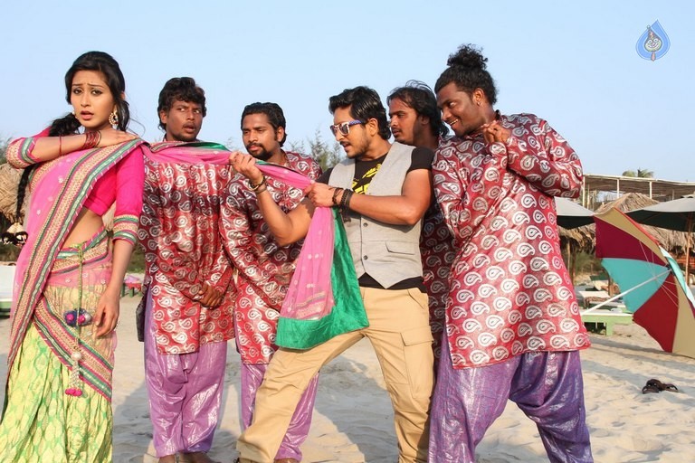 Panthulu Gaari Ammayi Posters and Photos - 22 / 61 photos