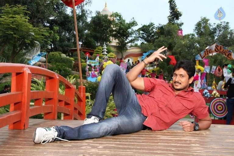 Panthulu Gaari Ammayi Posters and Photos - 24 / 61 photos