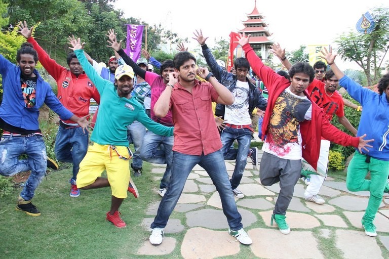 Panthulu Gaari Ammayi Posters and Photos - 30 / 61 photos