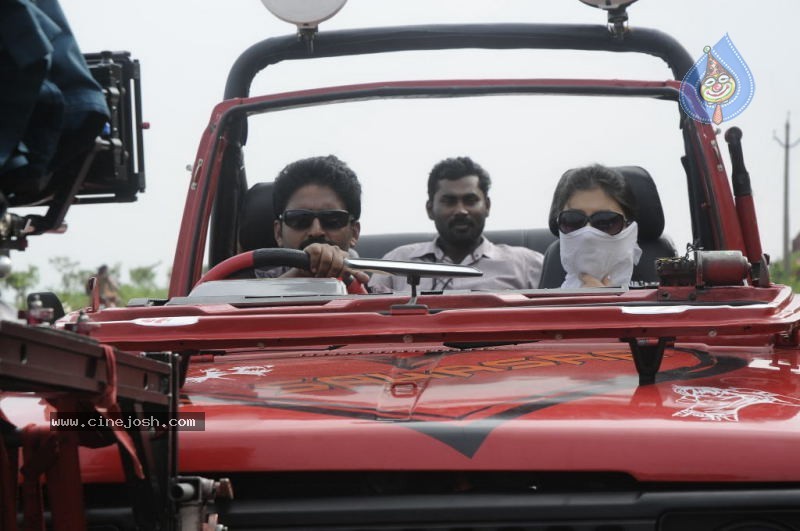 Parents Movie Working Stills - 19 / 30 photos