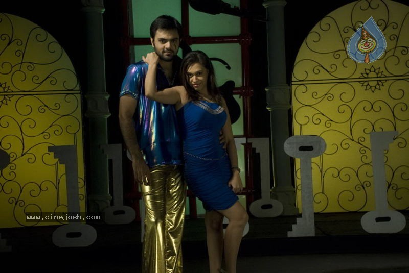 Parithi Tamil Movie Hot Stills - 20 / 60 photos