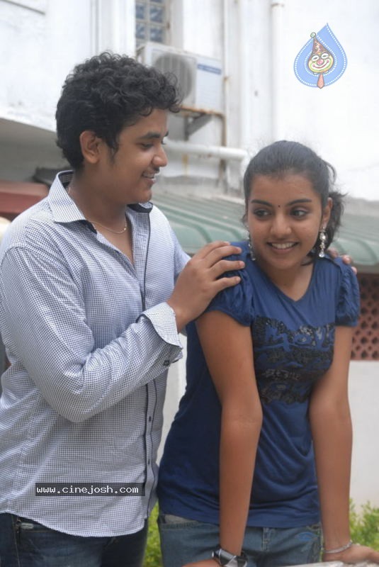 Pasakara Nanbargal Tamil Movie Stills - 11 / 44 photos