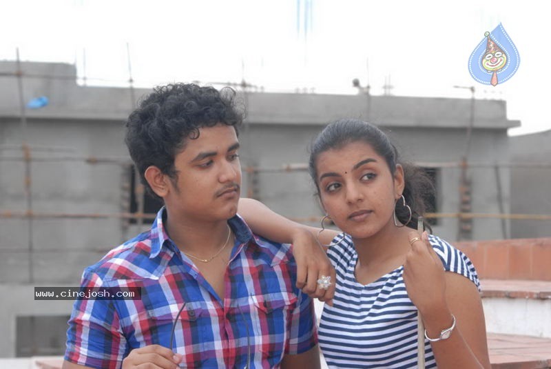 Pasakara Nanbargal Tamil Movie Stills - 17 / 44 photos