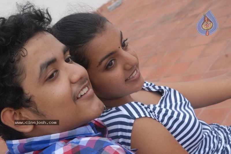 Pasakara Nanbargal Tamil Movie Stills - 30 / 44 photos