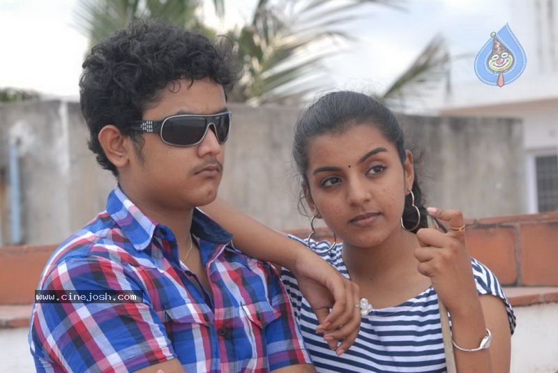 Pasakara Nanbargal Tamil Movie Stills - 35 / 44 photos