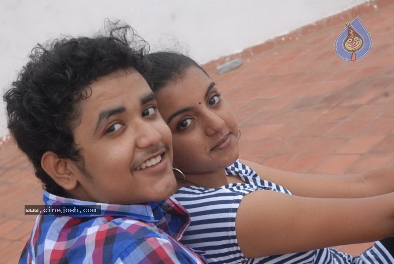 Pasakara Nanbargal Tamil Movie Stills - 37 / 44 photos