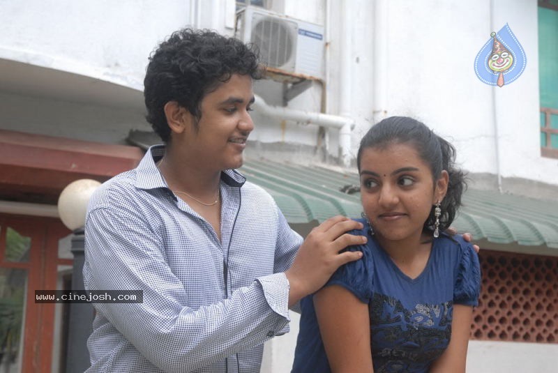 Pasakara Nanbargal Tamil Movie Stills - 43 / 44 photos