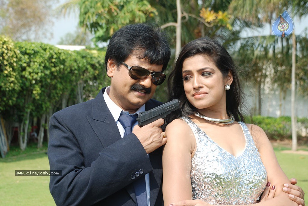 Pathayeram Kodi Tamil Movie Photos - 18 / 68 photos