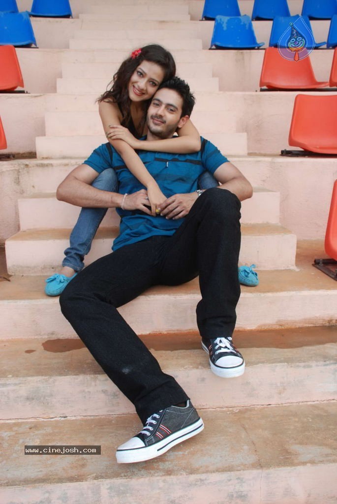 Pathayeram Kodi Tamil Movie Stills - 36 / 47 photos